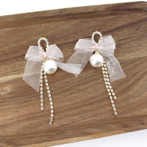 E24324 Bow Earrings w/Faux Pearl/Rhinestones: 01 Black
