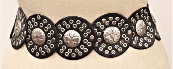 B100 Black