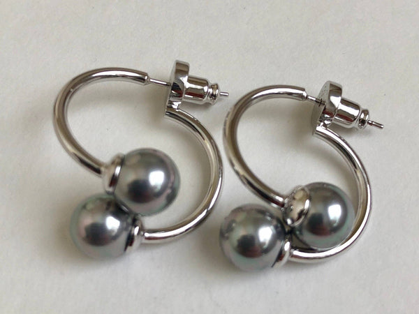 #950  Front-Back Loop Earring: Gold