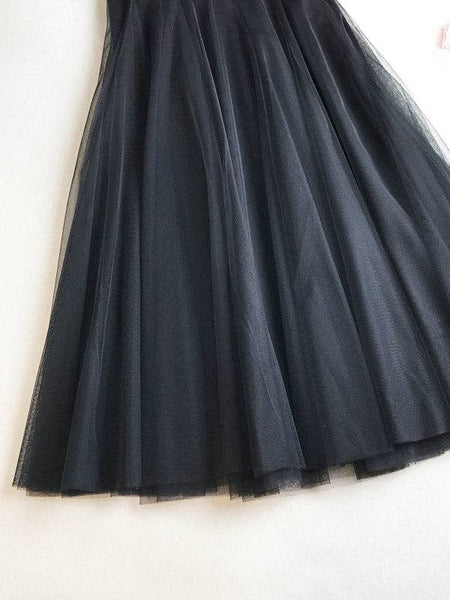 Solid Color Loose Elastic-Waist Mesh Skirt: BLACK / FREE SIZE