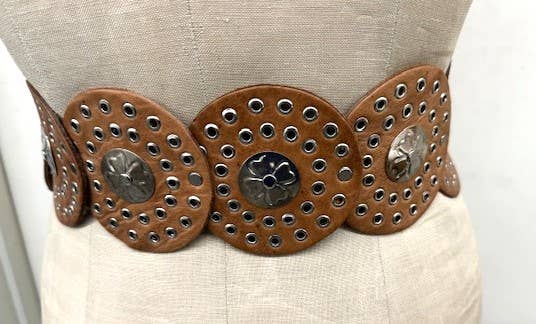 Leather belt disc shape