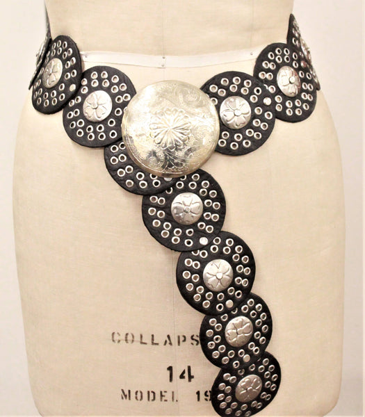 B100 Black