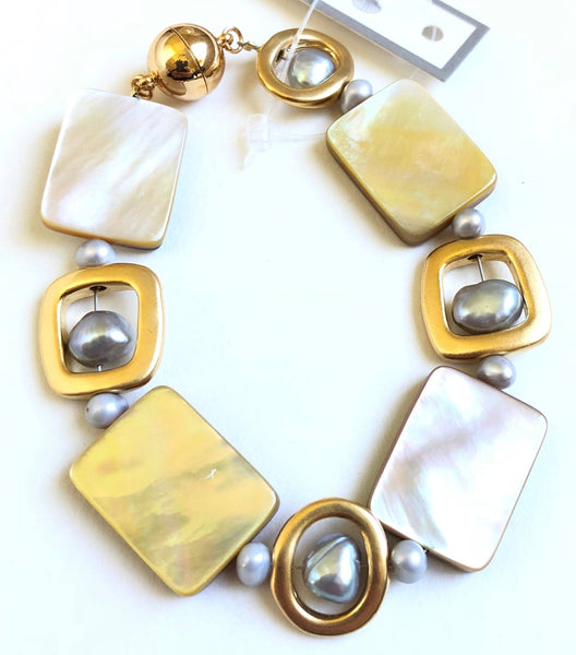 #889B Modern Bracelet with Mother of Pearl: Gold