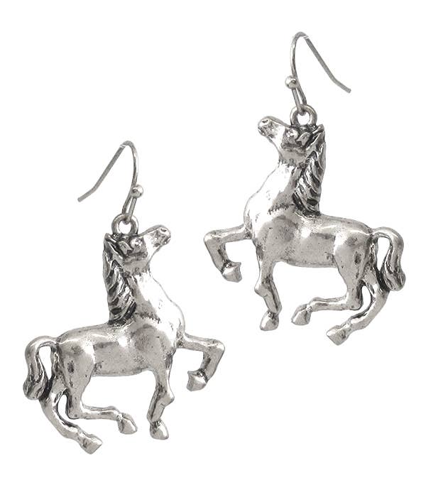 ( J084 )  HORSE EARRING