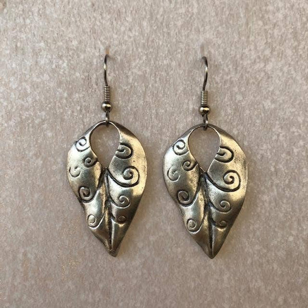 Celtic Swirl Open Leaf Earring : Silver Plated