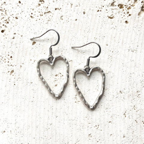 Heart Earrings Artisan Jewelry Boutique Salon Style: Simple no crystal connector
