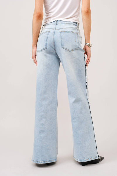 23408P - Mid Rise Side Panel Snap Up Wide Leg Jeans: LIGHT WASH / S