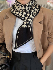 Houndstooth Split-Joint Scarf: BLACK WHITE / One_size