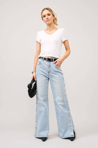 23408P - Mid Rise Side Panel Snap Up Wide Leg Jeans: LIGHT WASH / L