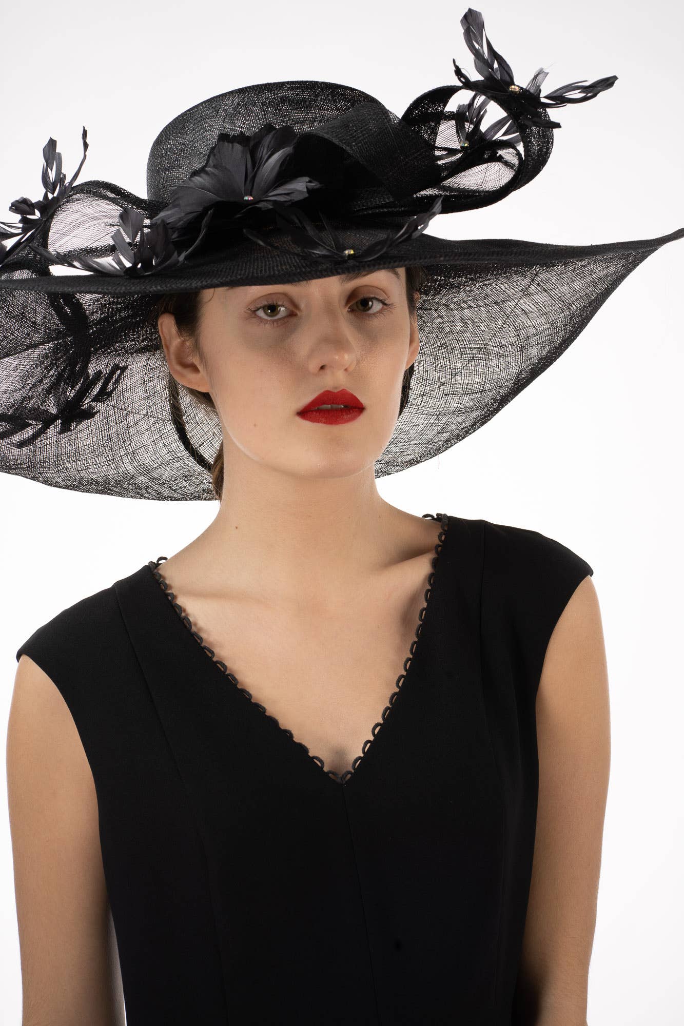 AJ599S Embellished Feather Twist Bow Wide Brim Sinamay: BLACK