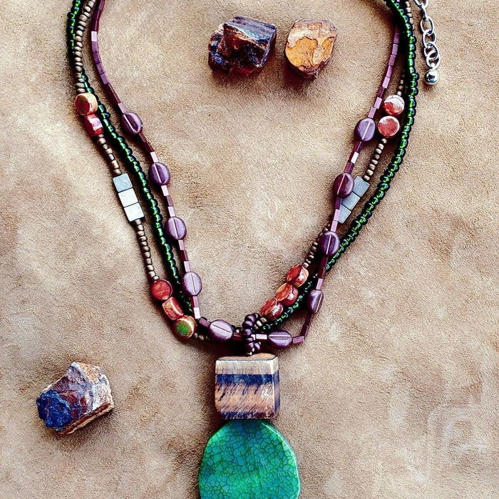 Strata Short 3 Row Beaded Pendant Necklace
